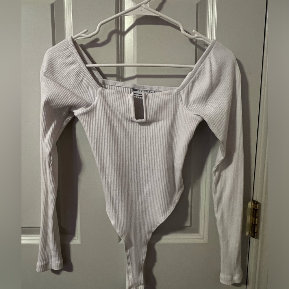 ASOS Design White Ribbed Thong Bodysuit with Notched Boning. Size US2/UK6